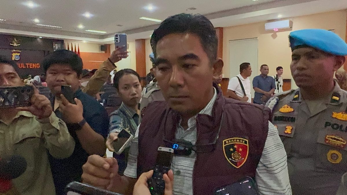 Diduga Pengedar Sabu, Ditresnarkoba Polda Sulteng Tangkap Wanita Paruh Baya di Lolioge
