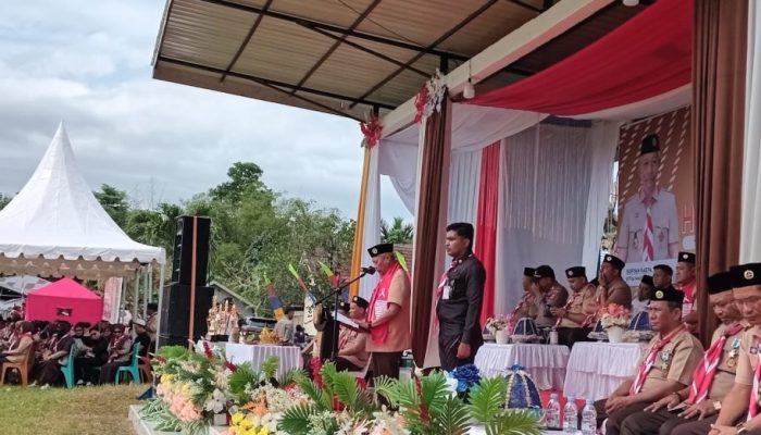 Bupati Sofyan Kaepa Pimpin Upacara HUT ke 64 Pramuka Banggai Laut