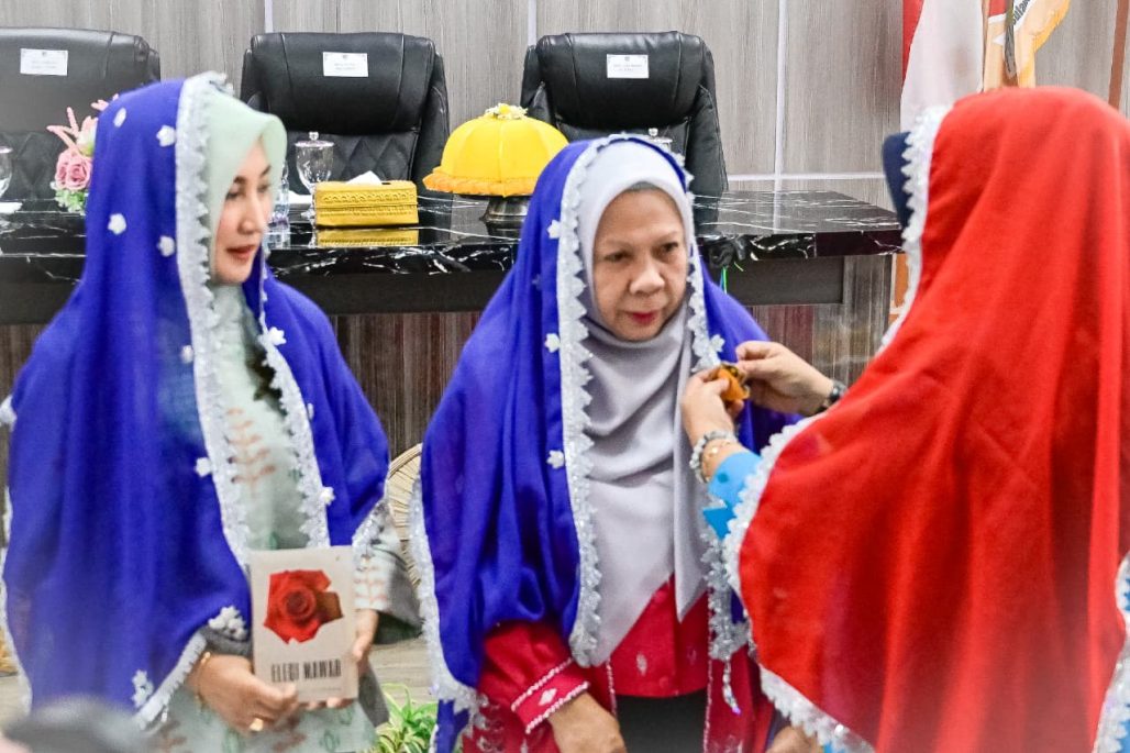 Wagub Sulteng Kukuhkan Pengurus Libu Mombine To Kaili, Dorong Perempuan Jadi Penggerak Pelestarian Budaya