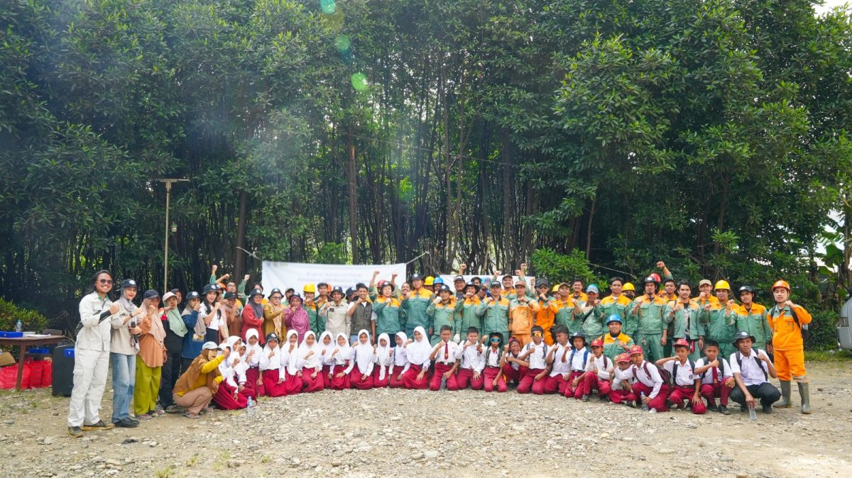 Jaga Kelestarian Pesisir, IMIP Edukasi Konservasi Mangrove Sejak Dini