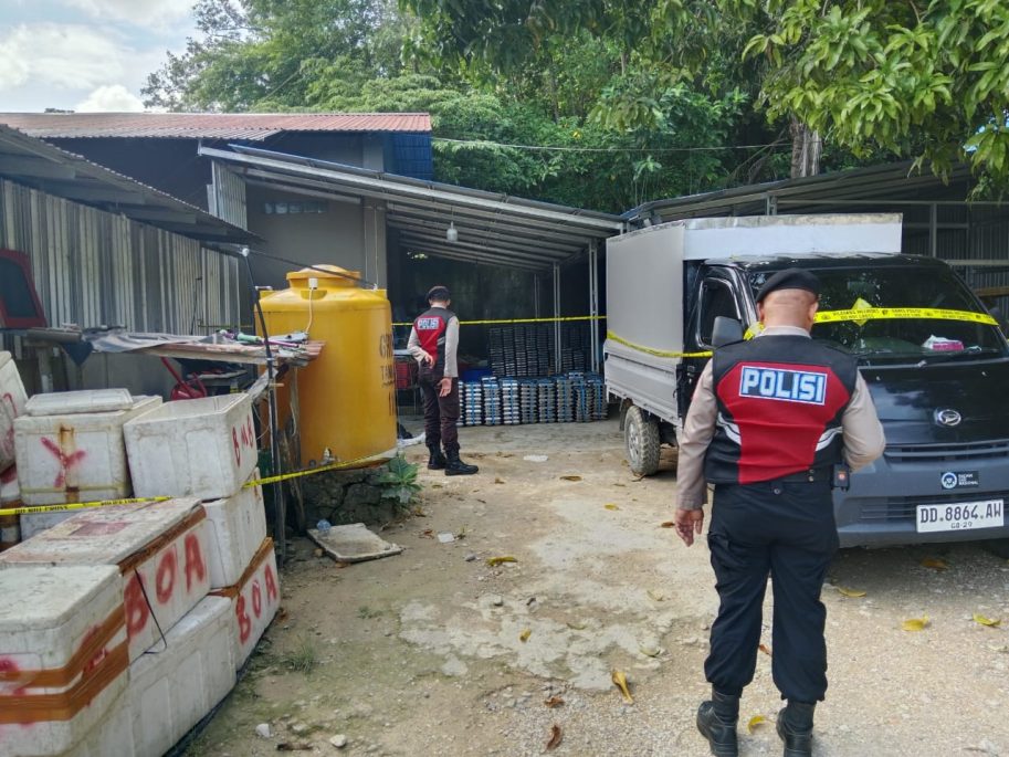 Personel Polsek Tinangkung Jaga Dapur SPPG Tinangkung Pasca Insiden Dugaan Keracunan Massal