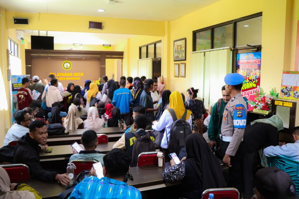 Kasat Intelkam Polres Banggai Turun Layani Pemohon SKCK, Pastikan Mudah dan Bebas Calo