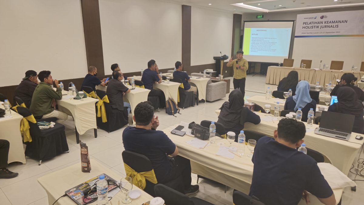 Peduli Keselamatan Jurnalis, DSLNG bersama AJI Palu Gelar Pelatihan Keamanan Holistik