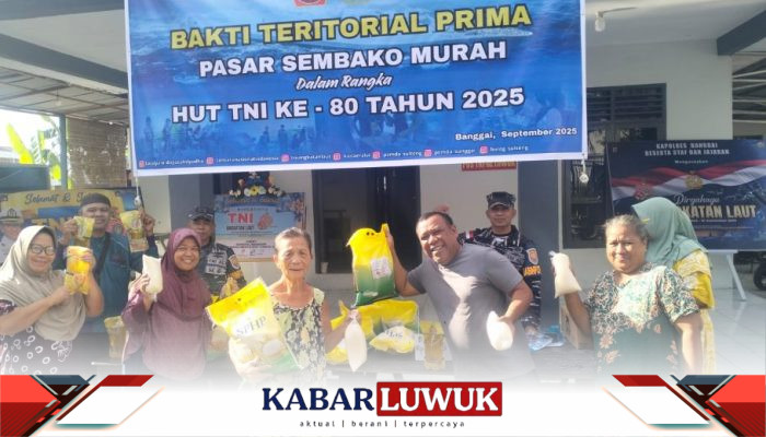 Bakti Teritorial Prima HUT TNI ke 80 Pos AL Luwuk Gelar Pasar Sembako Murah