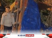 Truk Muat Limbah Sawit Masuk Jurang di Batui Banggai