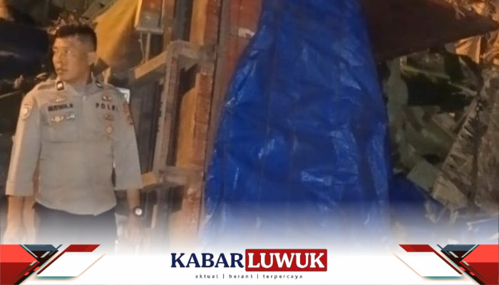 Truk Muat Limbah Sawit Masuk Jurang di Batui Banggai