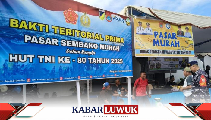 Peringati HUT TNI ke 80, Posal Luwuk Lanal Palu Berkolaborasi dengan Pemda Banggai Gelar Pasar Sembako Murah