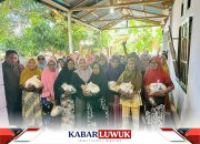 CEO PT KLS Salurkan Sembako untuk Kaum Dhuafa di Kecamatan Masama