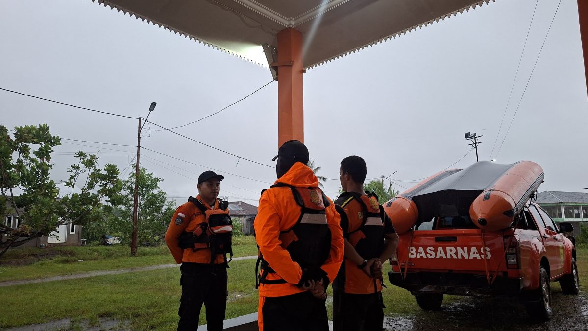 Tim SAR Dikerahkan Evakuasi Warga Terdampak Banjir di Kelurahan Tuweley, Tolitoli