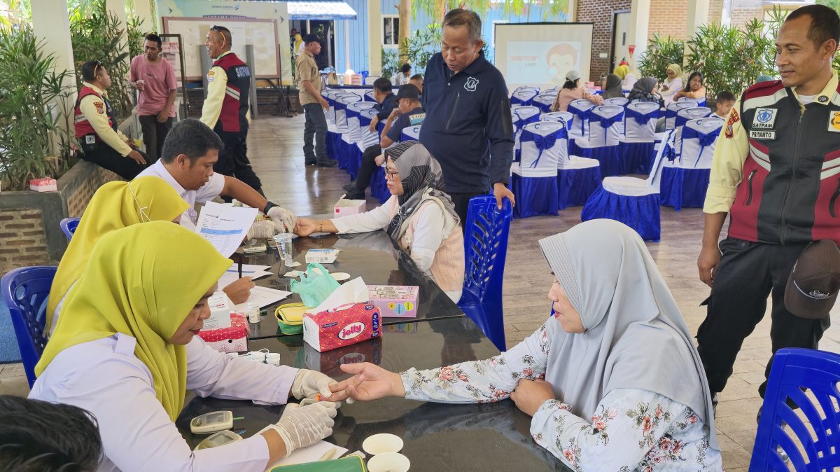 Dukung Pola Hidup Sehat Karyawan,DSLNG Hadirkan Pemeriksaan dan Penyuluhan Kesehatan bagi Personil Keamanan
