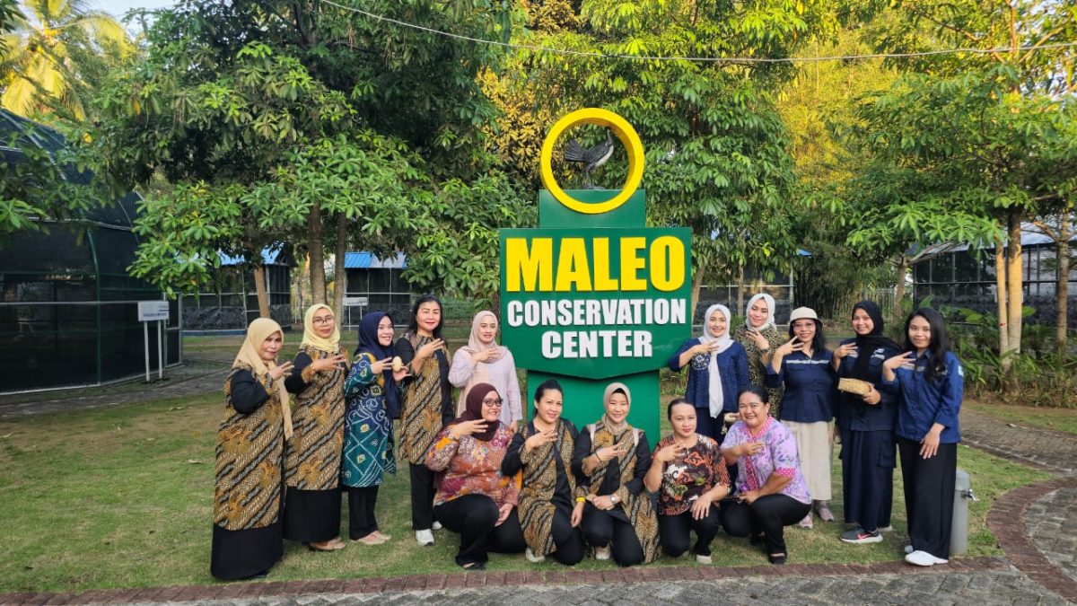 Persit Kodam XXIII/Palaka Wira Kunjungi Fasilitas DSLNG