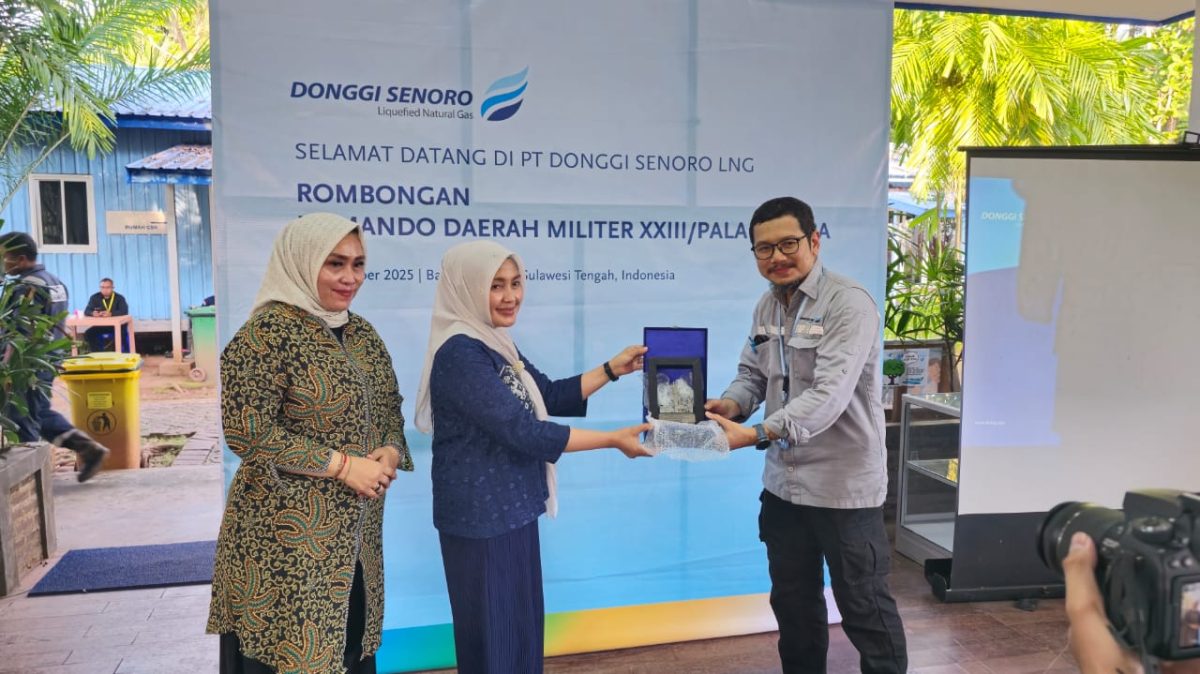 Persit Kodam XXIII/Palaka Wira Kunjungi Fasilitas DSLNG