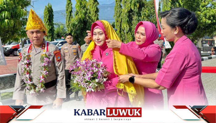 Tradisi Adat Kaili Sambut Langkah Pertama Irjen Endi Sutendi sebagai Kapolda Sulteng