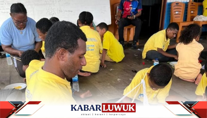 Menguatkan Nilai-Nilai Kearifan Lokal Melalui Sekolah Kampung di Papua