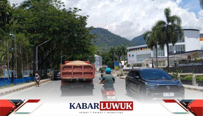Warga Keluhkan Truk Pengangkut Material Tanpa Terpal, Minta Satlantas Polres Banggai Bertindak