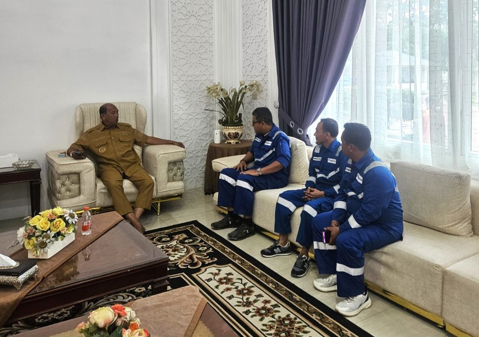 DSLNG dan Rumah Zakat Salurkan 100 Paket Hygiene Kit untuk Warga Terdampak Banjir di Besitang, Sumatera Utara