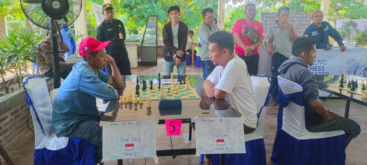 Memasuki Babak Gugur, DSLNG Chess Master 2025 Hadirkan Sejumlah Pertandingan Sengit