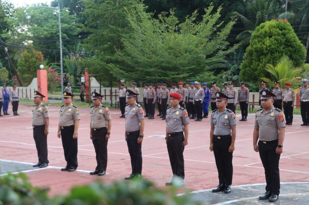 Kapolres Banggai Kepulauan Pimpin Upacara Kenaikan Pangkat 44 Personel Periode Januari 2026