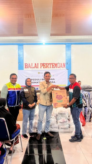 JOB Tomori - SKK Migas Salurkan Bantuan Kemanusiaan Bagi Korban Banjir dan Longsor di Sumut