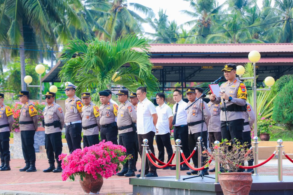 Kapolres AKBP Putu Ambil Apel Terakhir, Sampaikan Pesan Tulus Layani Masyarakat