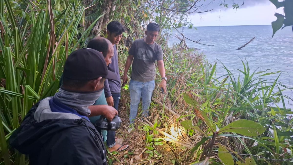 Satpolairud Polres Bangkep Temukan Puluhan Botol dan Jergen Diduga Bom Ikan Rakitan