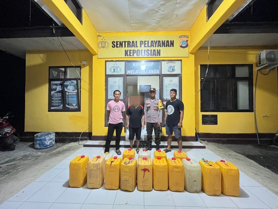 Jelang Ramadhan, Polsek Lamala Amankan Ratusan Liter Cap Tikus dari Simpang Raya