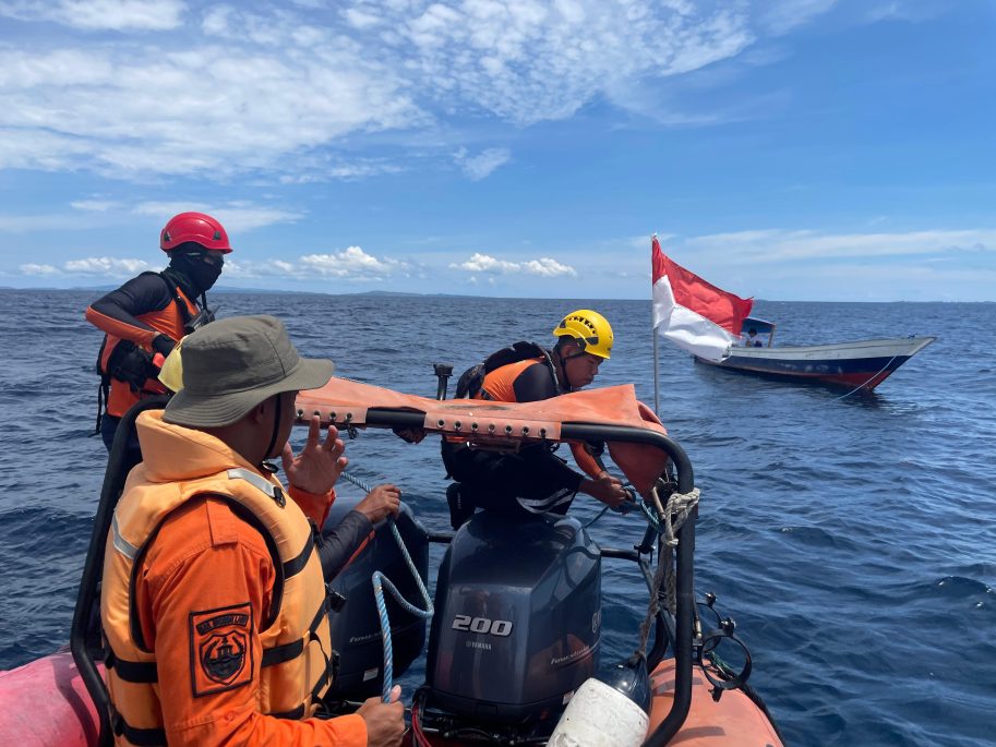 Long Boat Mati Mesin di Perairan Banggai Laut, Lima Penumpang Selamat