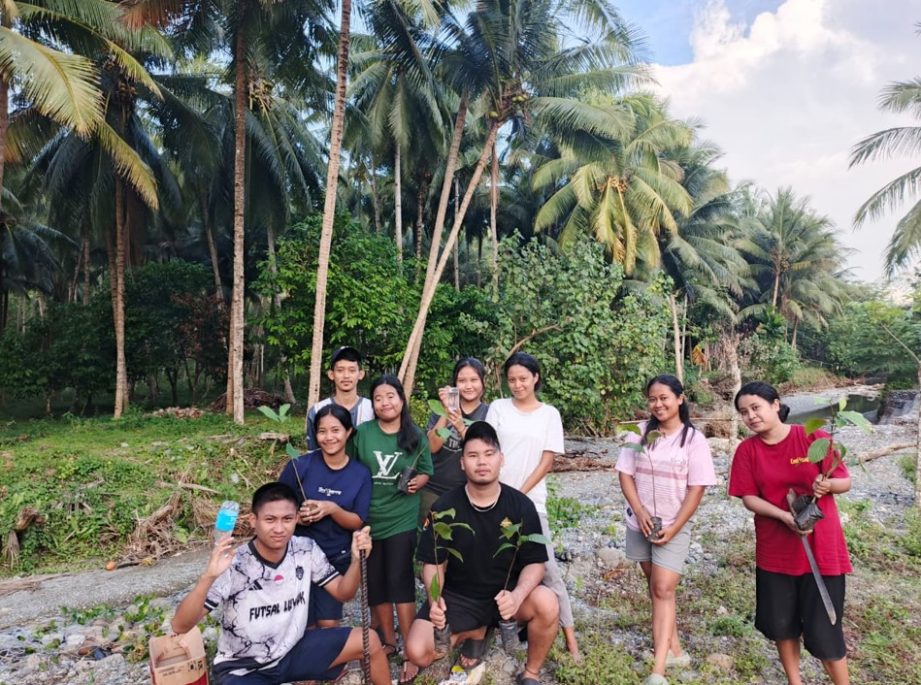 Bersama DSLNG, Pemuda Babang Buyangge Ubah Ancaman Lingkungan Jadi Harapan Baru