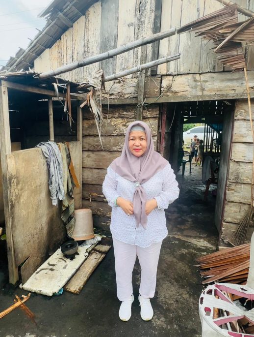 Dengarkan Laporan Warga, CEO PT. KLS Bakal Renovasi Total Rumah Nenek Juba di Longkoga Timur
