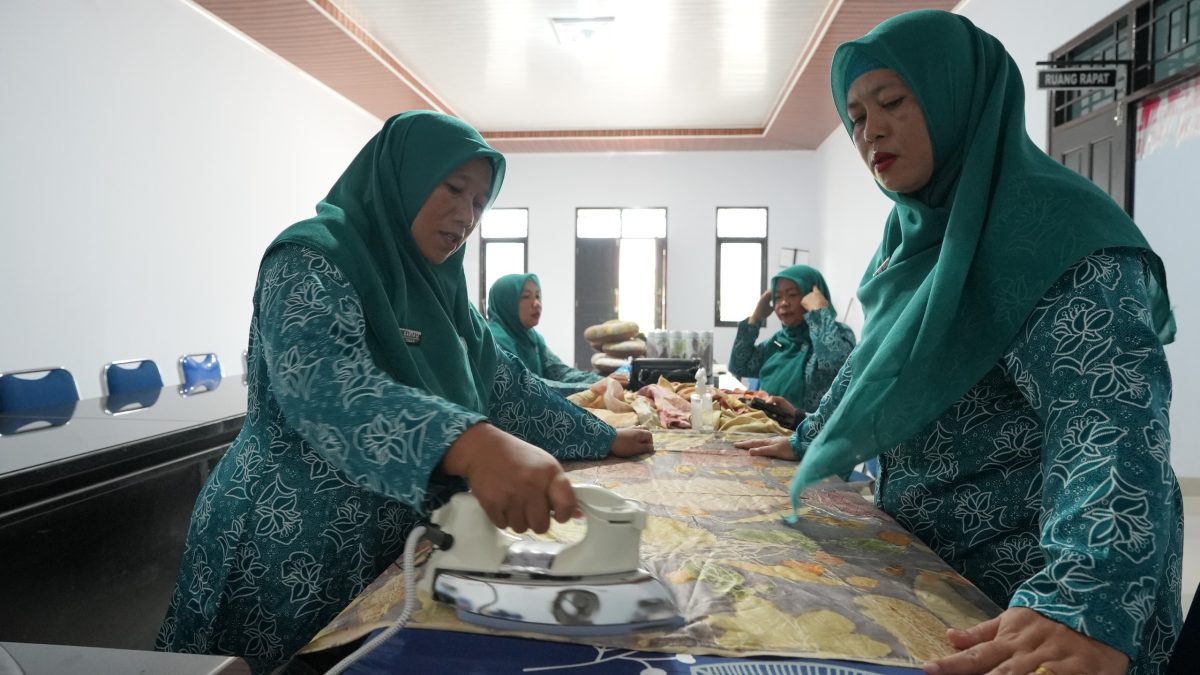 IMIP Inisiasi Kerajinan Ecoprint, Pacu Ekonomi Kreatif Lokal