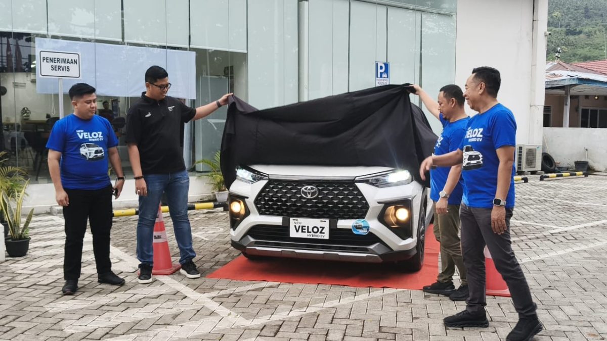 Kalla Toyota Luwuk Banggai Luncurkan New Veloz Hybrid EV, Tawarkan Efisiensi dan Teknologi Canggih