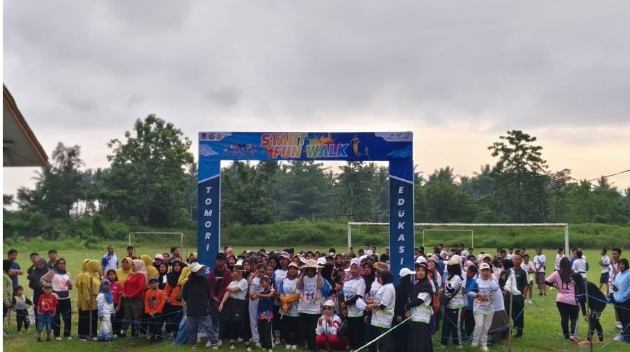 Jalan Sehat “Tomori Sehat 2025” Meriahkan Desa Sinorang