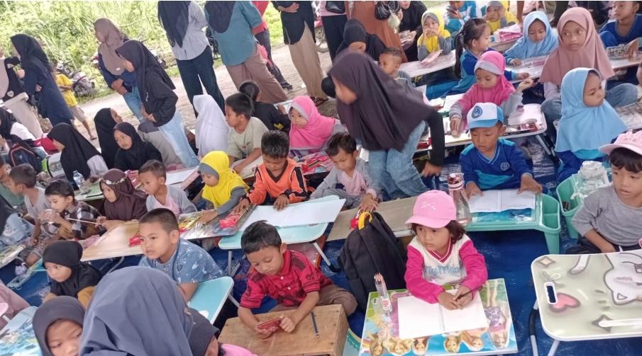 Jalan Sehat “Tomori Sehat 2025” Meriahkan Desa Sinorang