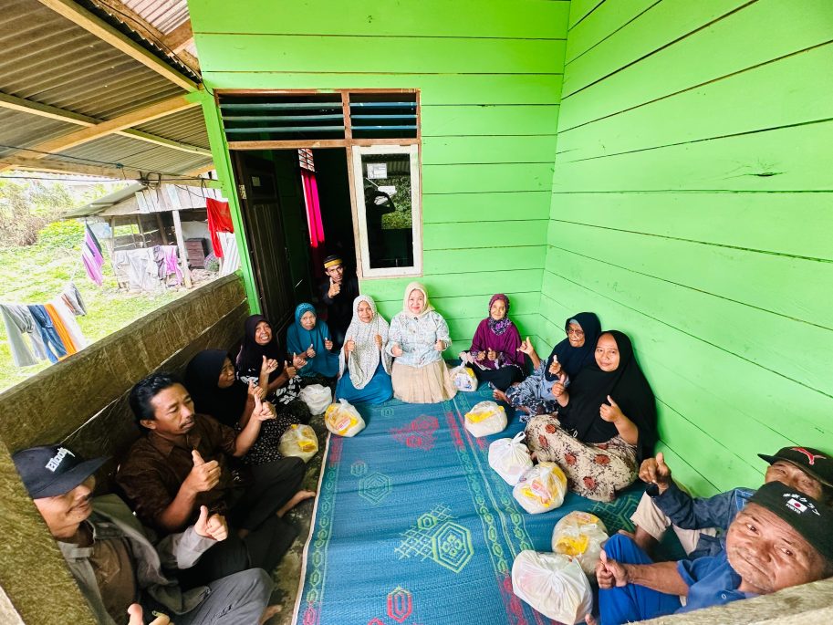 PT KLS Kembali Salurkan Bantuan Sembako di Tiga Desa Toili Barat serta Bantuan Ponpes Tahfidz di Toili