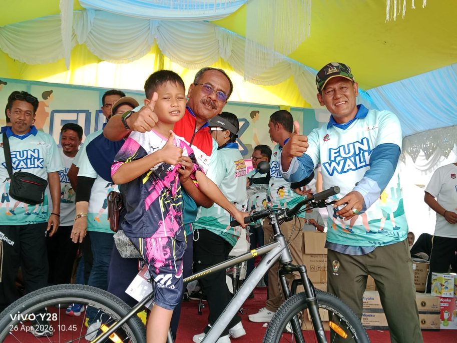 JOB Tomori Dukung Penuh Kegiatan Jalan Santai dan Pemeriksaan Kesehatan Forkades Moilong