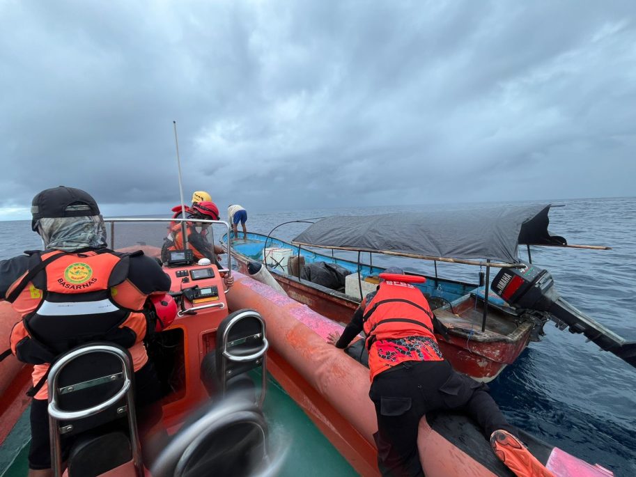 Nelayan Korban Long Boat Mati Mesin di Perairan Bokan Kepulauan Berhasil Diselamatkan