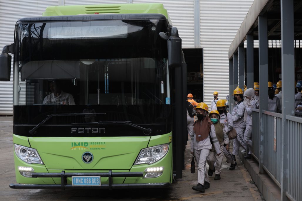 Dukung Percepatan Elektrifikasi, IMIP Operasikan Bus Listrik untuk Karyawan