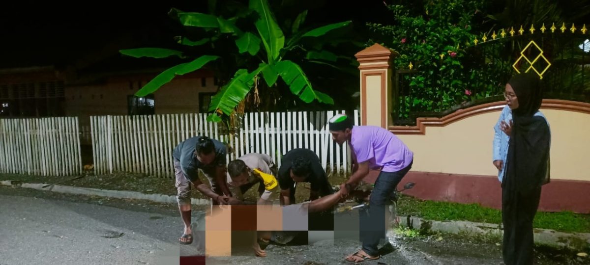 Polsek Bunta Evakuasi Korban Laka Tunggal