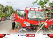 Truk Gas LPG Tabrak Dua Pagar Rumah di Kintom