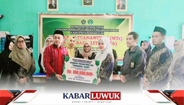 Keluarga Almarhum Murad Husain Salurkan Bantuan Rp100 Juta untuk Ponpes DDI Midaarul Ulum Luwuk Utara
