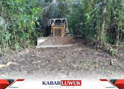 PT KLS Kerahkan Alat Berat Perbaiki Jalan Di Desa Lauwon
