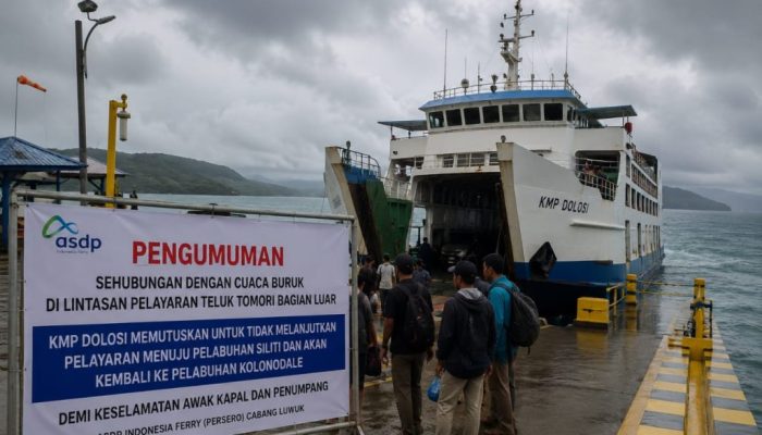 KMP Dolosi Putar Balik ke Kolonodale, Pelayaran Ditunda Akibat Cuaca Buruk