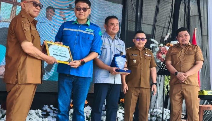 Pemda Banggai Beri Penghargaan PT PAU Atas Kolaborasi Dunia Pendidikan