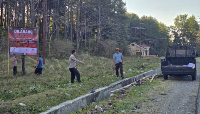 Cegah Karhutla, Polresta Banggai Pasang Spanduk Larangan Buang Puntung Rokok di Hutan