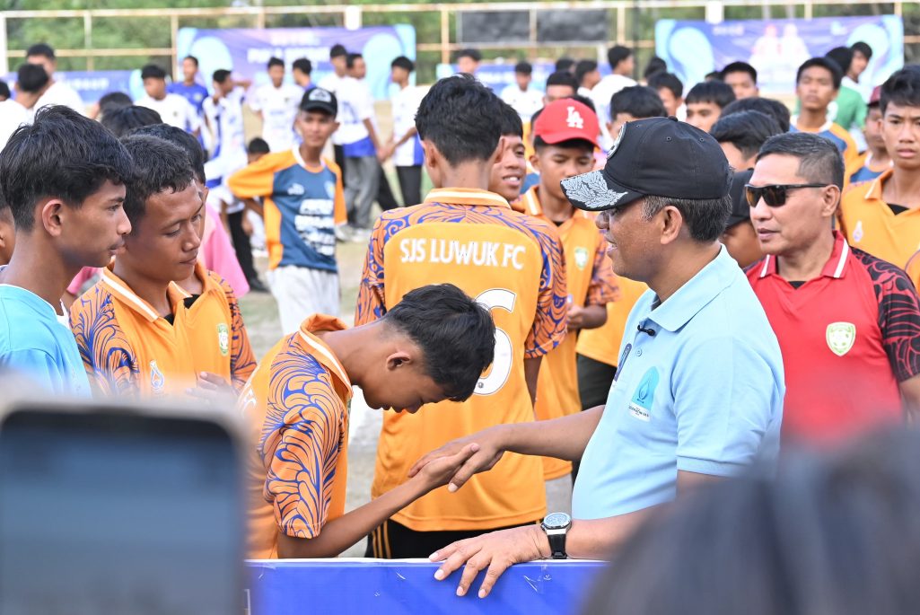 Gubernur Anwar Hafid Cari ‘The Next Witan’ dari Piala Soeratin