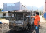 Polisi Olah TKP Kebakaran Truck di Belakang Total Mart Luwuk