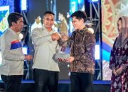 Almarhum Murad Husain Raih Penghargaan Legacy Award dari KADIN Indonesia