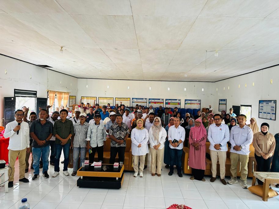 Ratusan Warga Antusias Ikuti Pendidikan Politik DPC Gerindra Banggai di Bualemo, Ketua KPU Beri Apresiasi