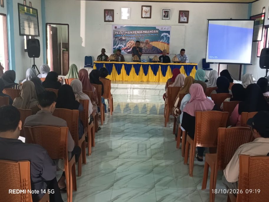 Job Tomori Latih UMKM Desa Moilong Olah Hasil Laut Jadi Bakso dan Abon Ikan