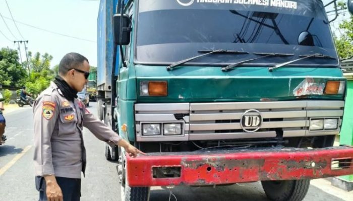 Tronton Vs Motor di Nambo, Mahasiswa Asal Morut Patah Kaki
